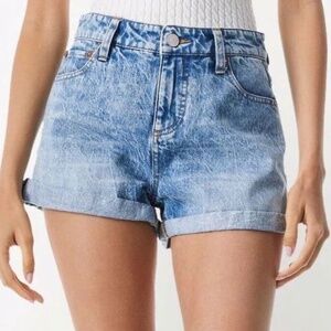 Alice + Olivia | Vintage Style Denim Shorts In Rocky Blue